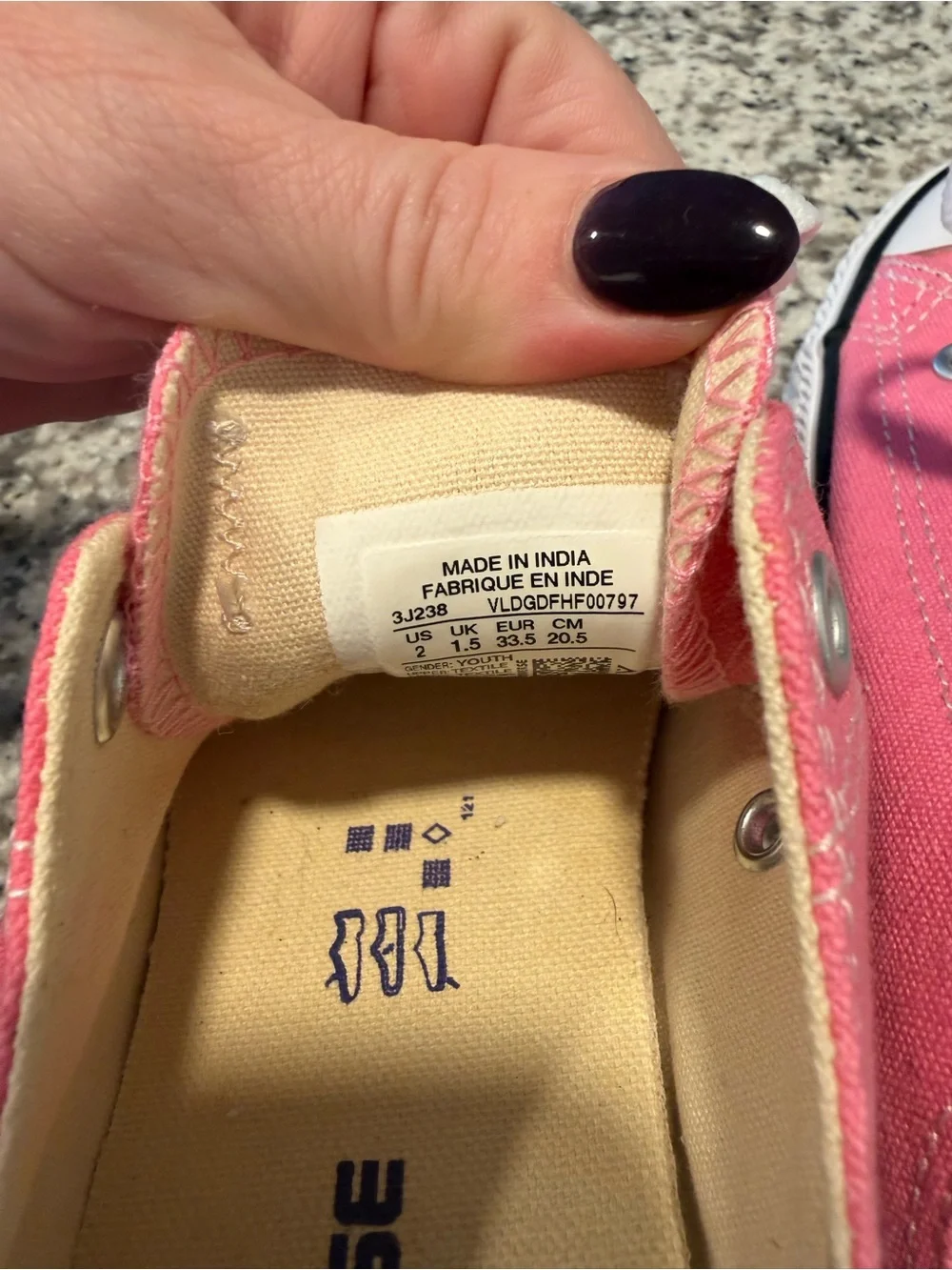 Converse Kids Low Top Sneakers in Pink size 2
